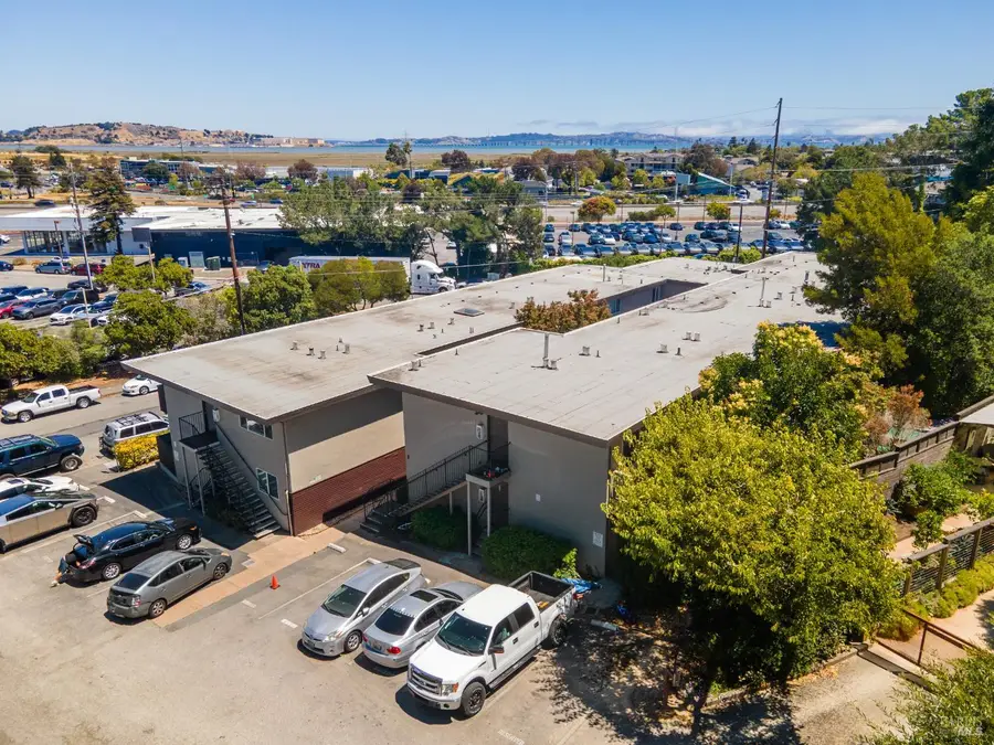 801 Meadowsweet Drive, Corte Madera, CA 94925 - Image #3