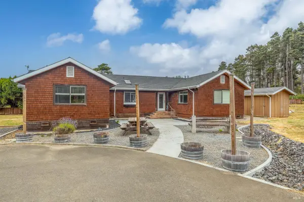 32500 Gibney Lane, Fort Bragg, CA 95437
