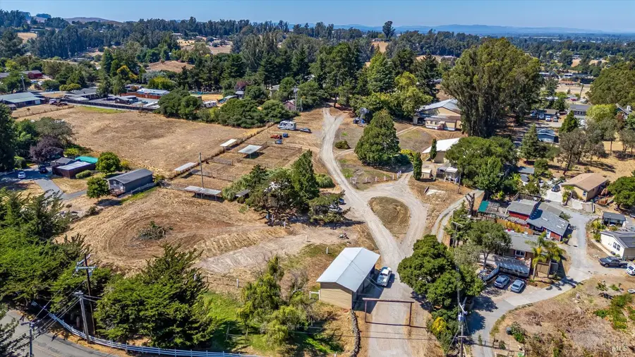 411 Highland Avenue, Penngrove, CA 94951 - Image #2