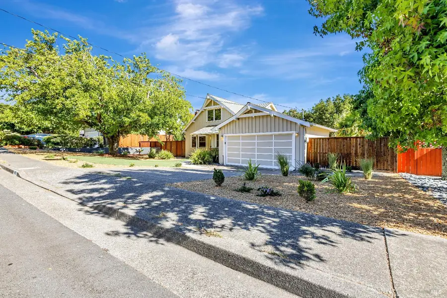 475 Pinewood Drive, San Rafael, CA 94903 - Image #2