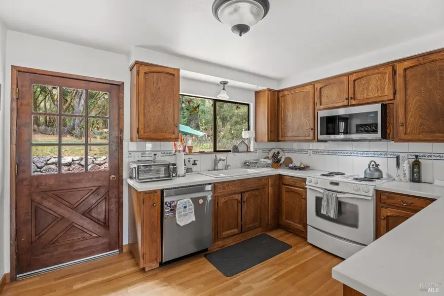 9510 W Side Potter Valley Road, Potter Valley, CA 95469 - Image #3