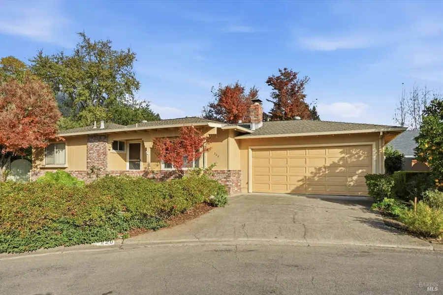 220 Cedar Circle, Healdsburg, CA 95448 - Image #2