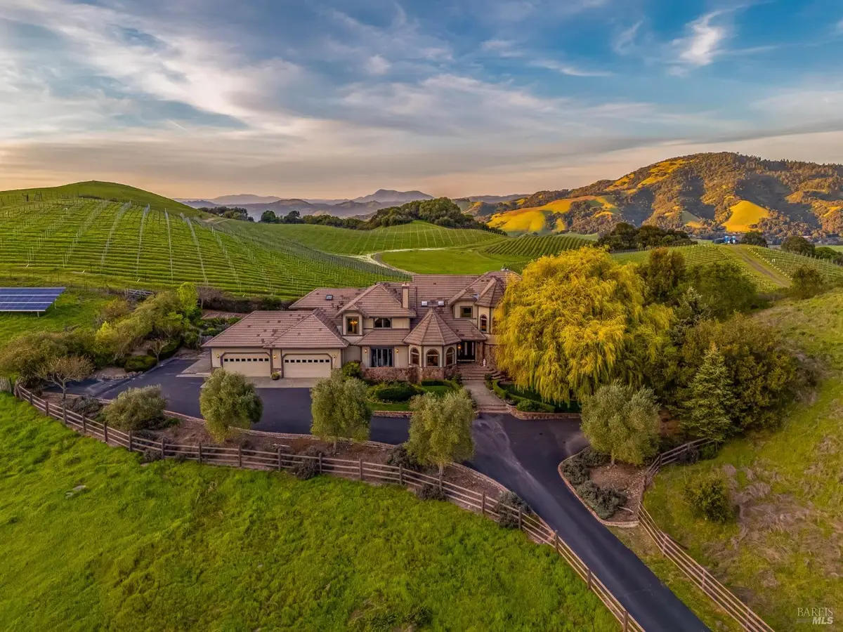 4720 Guenza Road, Santa Rosa, CA 95404 - Image #1