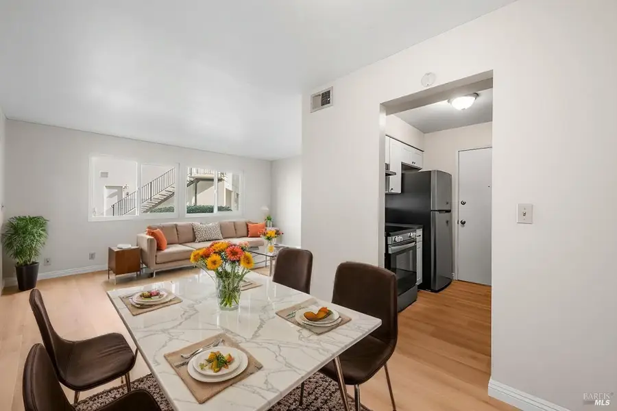 130 Del Rio Circle #2, Vacaville, CA 95687 - Image #2