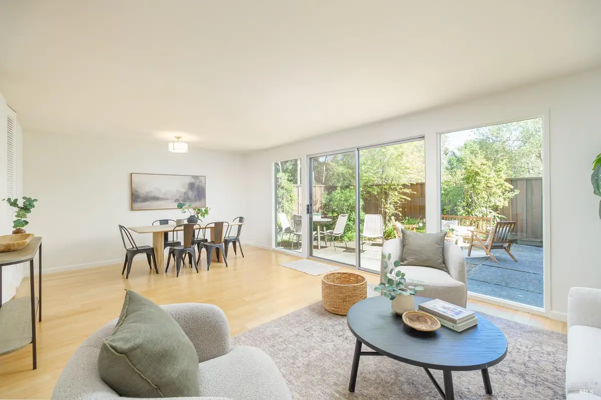 29 Surrey Lane, San Rafael, CA 94903 - Image #1