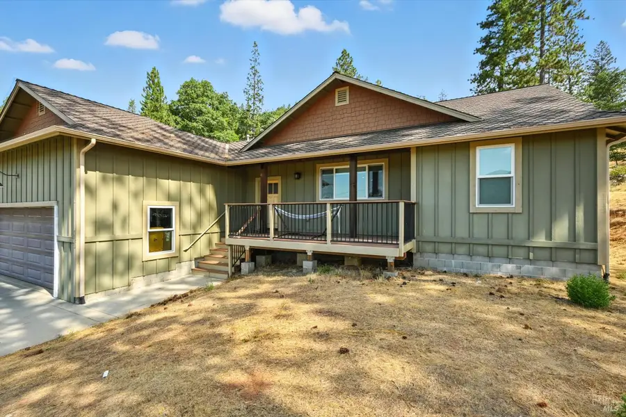 9482 Hoberg Drive S, Cobb, CA 95426 - Image #2