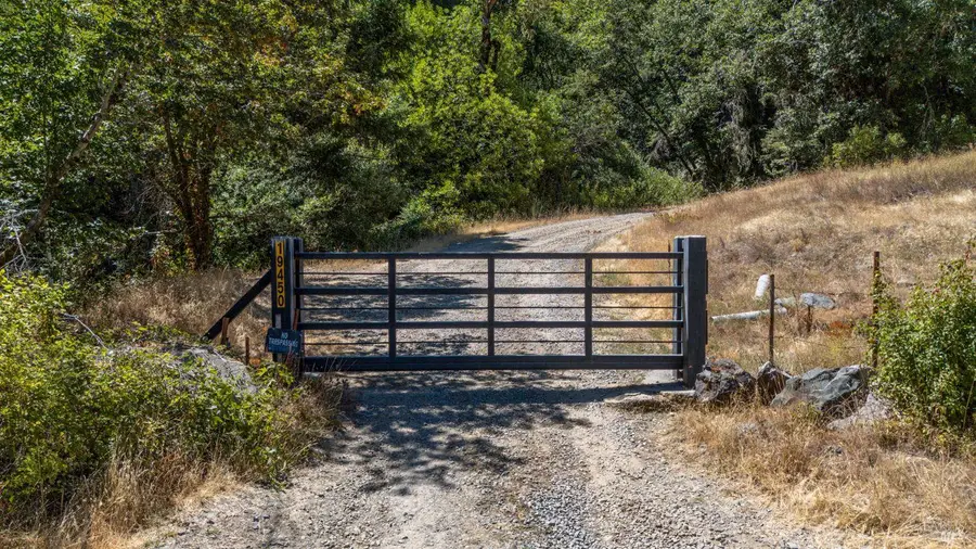 19450 Tomki Road, Redwood Valley, CA 95470 - Image #2