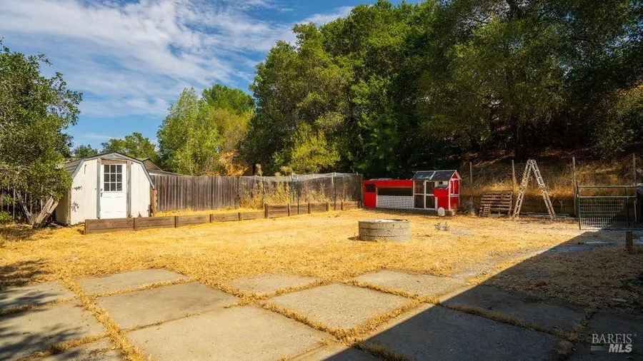 40 El Rancho Drive, Cloverdale, CA 95425 - Image #3