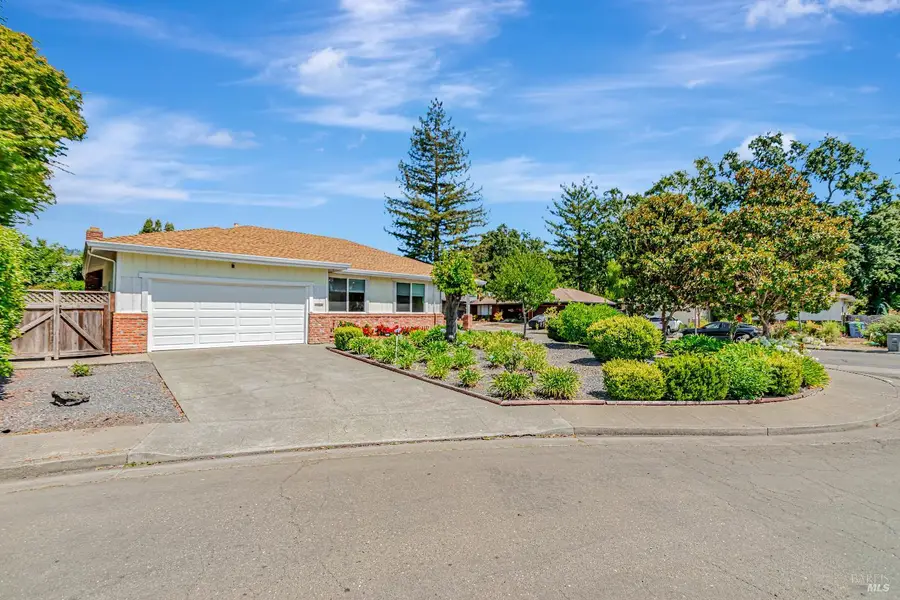 2429 Woodstock Court, Santa Rosa, CA 95409 - Image #2
