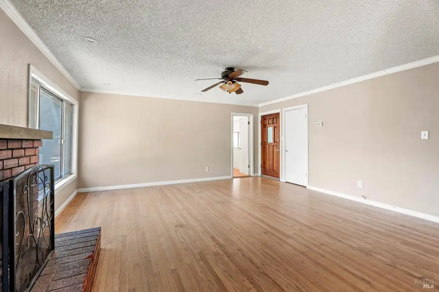 566 Stella Drive, Ukiah, CA 95482 - Image #2