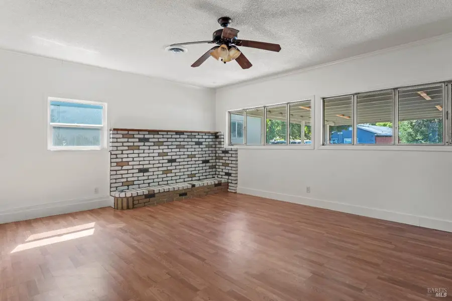 566 Stella Drive, Ukiah, CA 95482 - Image #3