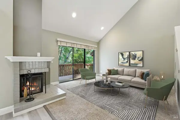 4 Cielo Lane #3E, Novato, CA 94949