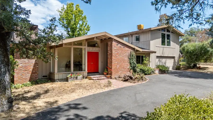 1500 Deerwood Drive, Ukiah, CA 95482 - Image #2