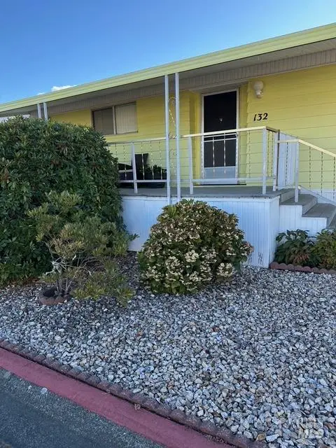 132 Cabana Drive, Napa, CA 94558 - Image #1