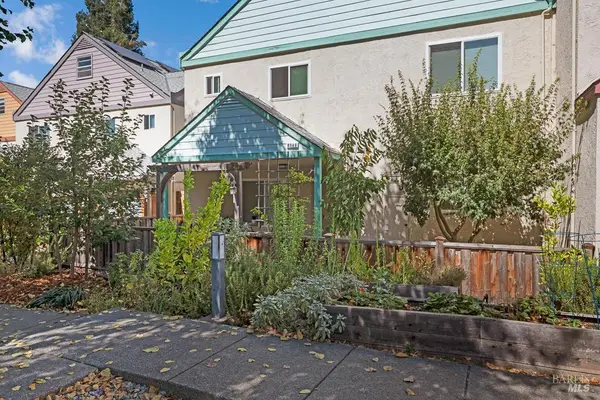 8148 Bodega Avenue, Sebastopol, CA 95472