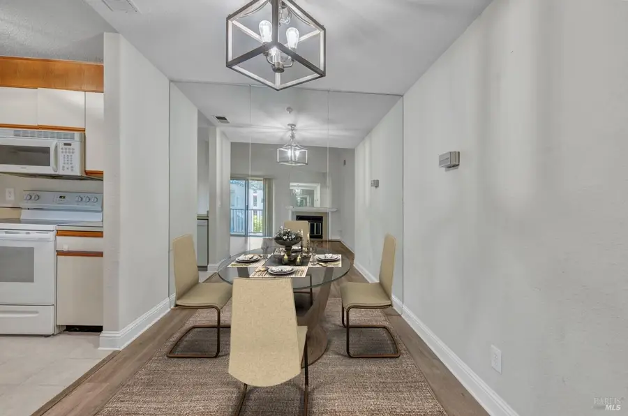 3183 Wayside Plaza #319, Walnut Creek, CA 94597 - Image #2