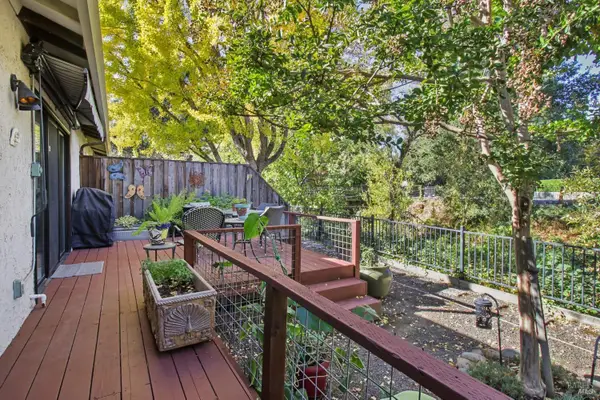 1240 Peppertree Circle, St. Helena, CA 94574