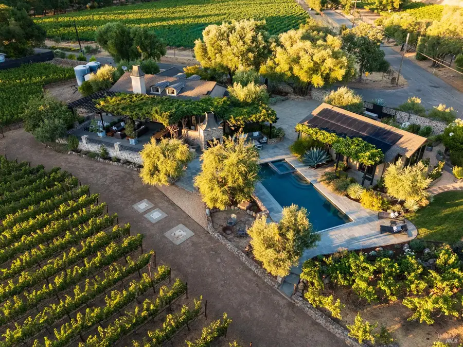 800 Lommel Road, Calistoga, CA 94515 - Image #2