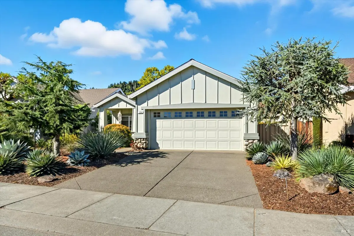124 Wisteria Circle, Cloverdale, CA 95425 - Image #1