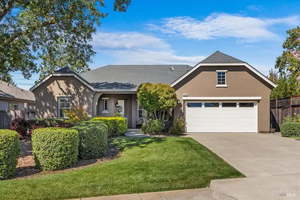 9229 Oak Trail Circle, Santa Rosa, CA 95409