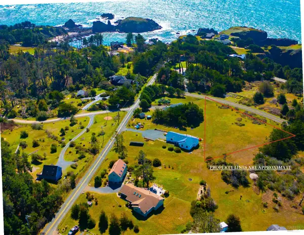 46851 Iversen Lane, Gualala, CA 95445