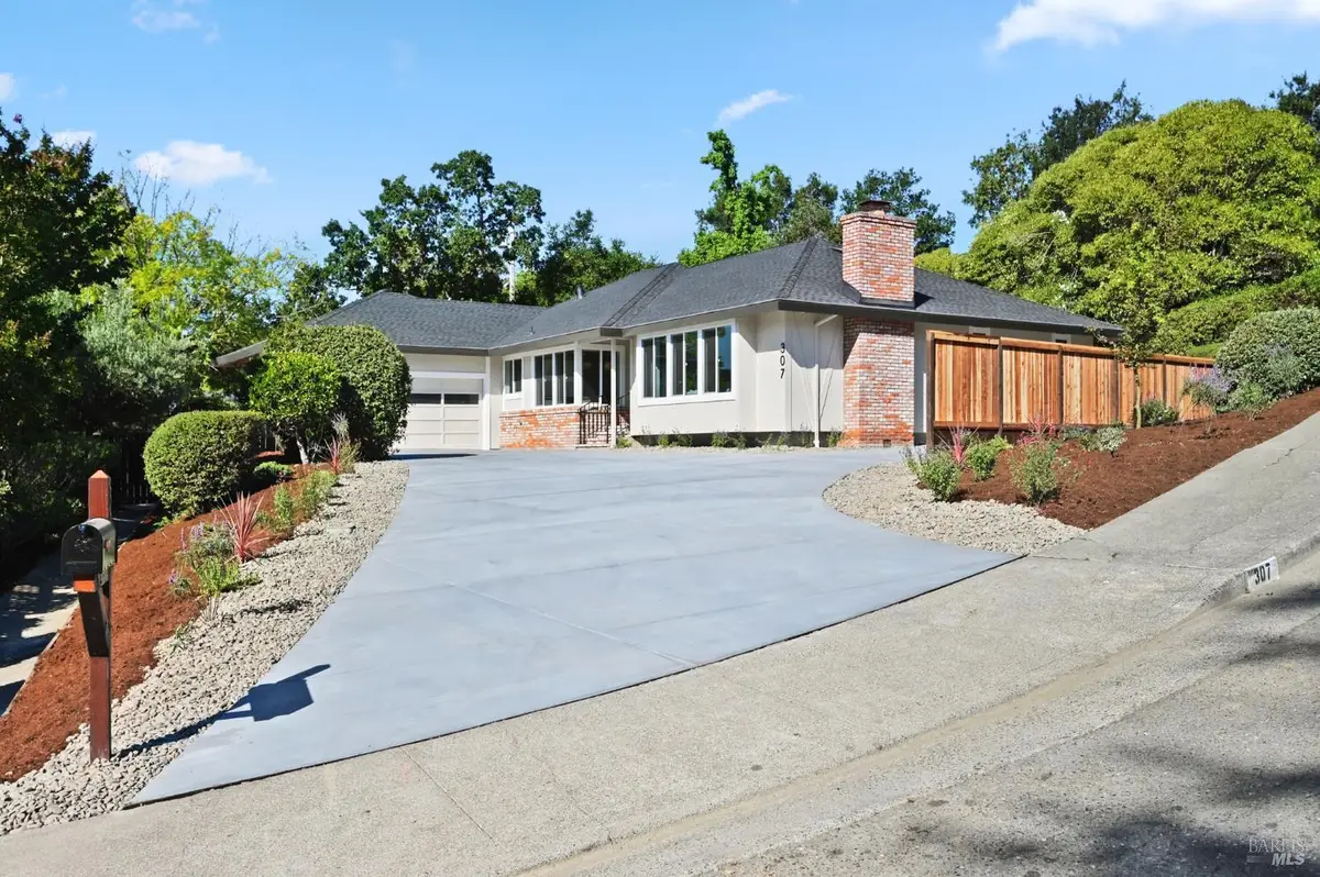 307 Sherri Court, Petaluma, CA 94952 - Image #1