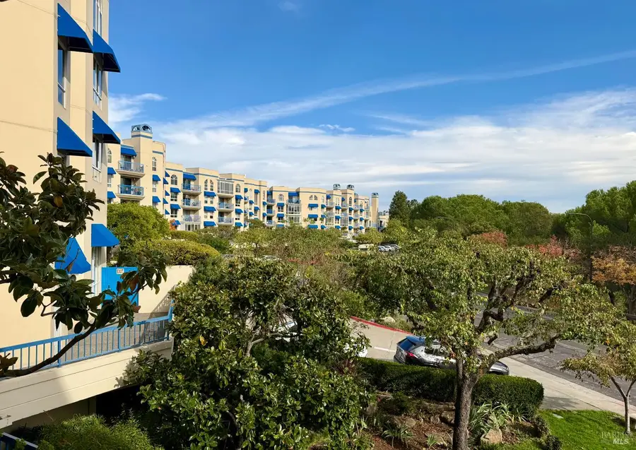 100 Thorndale Drive #125, San Rafael, CA 94903 - Image #2