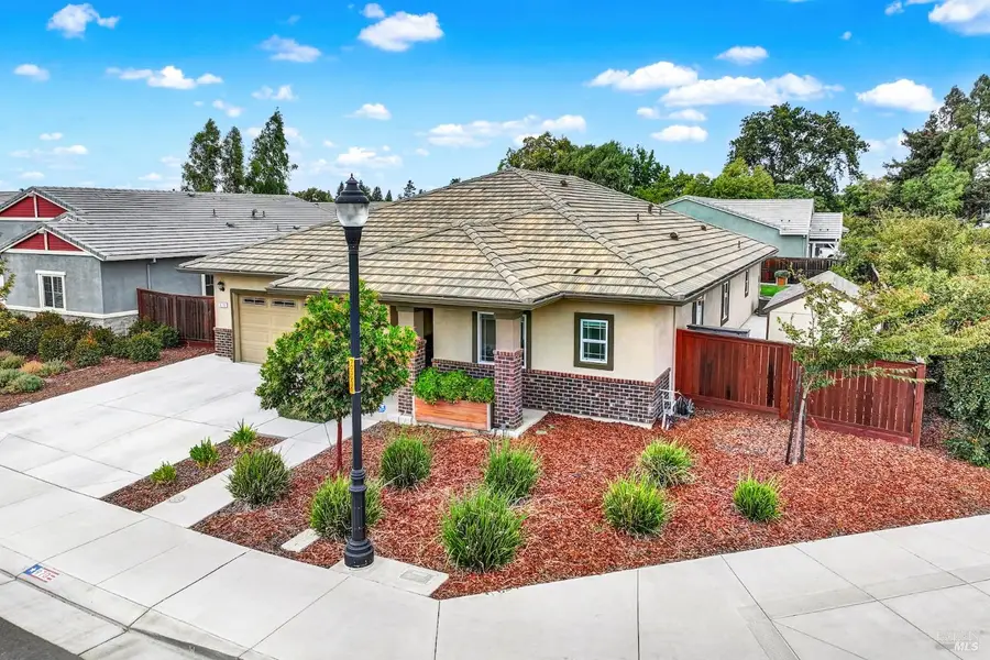 970 Camelia Drive, Dixon, CA 95620 - Image #2