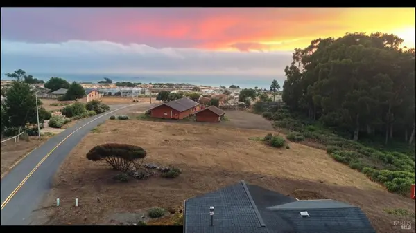 317 Los Santos Drive, Bodega Bay, CA 94923