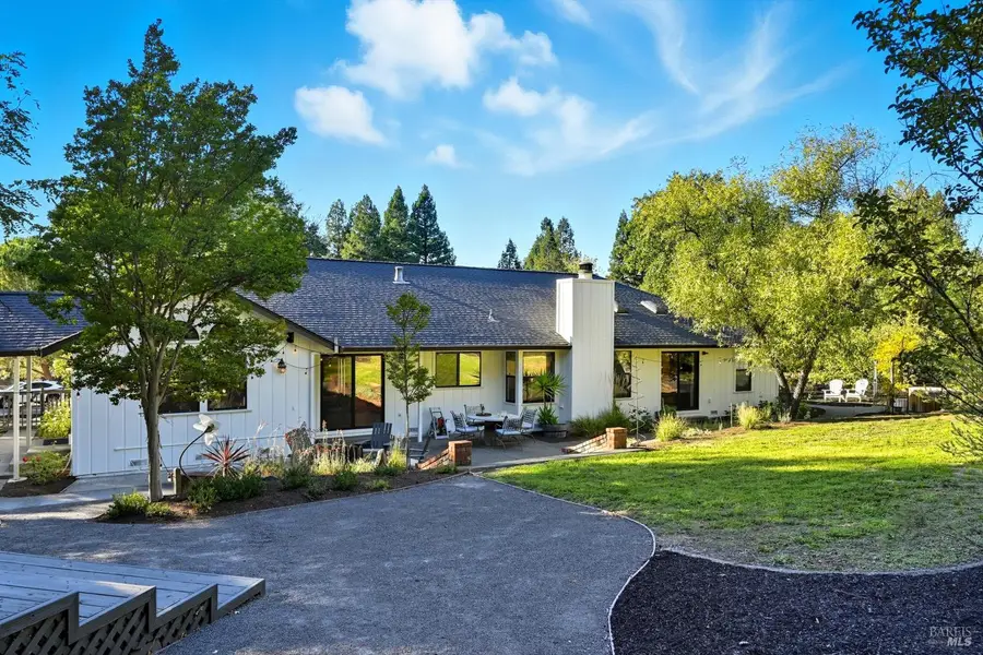246 Zinfandel Road, Healdsburg, CA 95448 - Image #2
