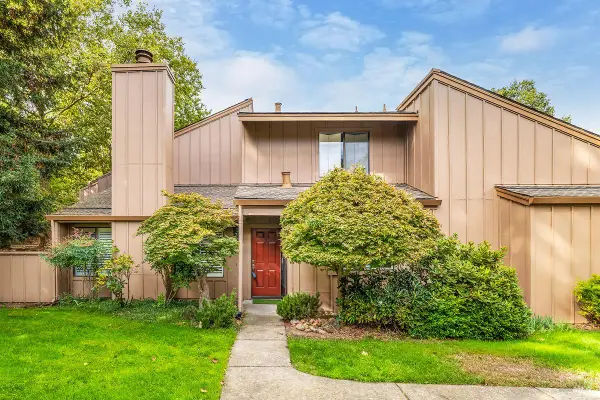 16 California Condor Way, Novato, CA 94949