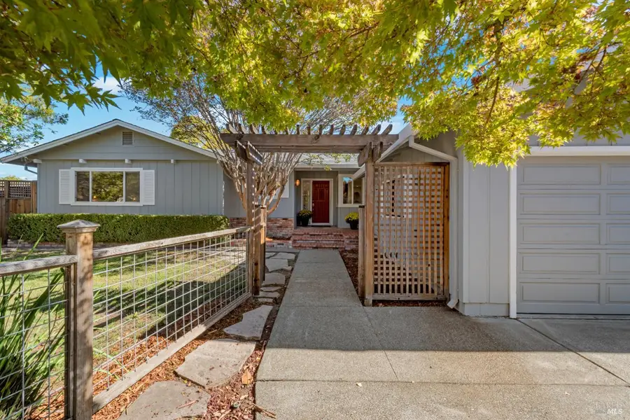3996 Young Avenue, Napa, CA 94558 - Image #2