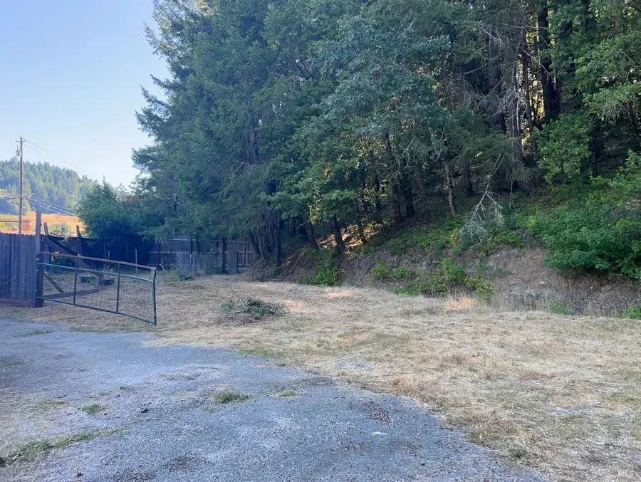 1901 Fort Bragg Road, Willits, CA 95490 - Image #3