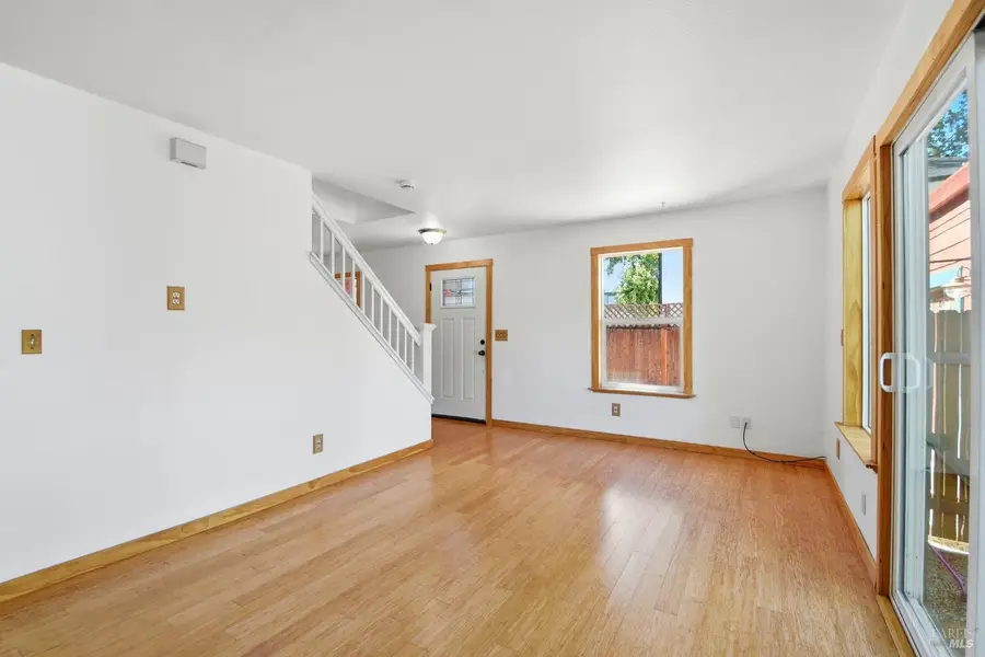 930 Kingwood Street, Santa Rosa, CA 95401 - Image #3