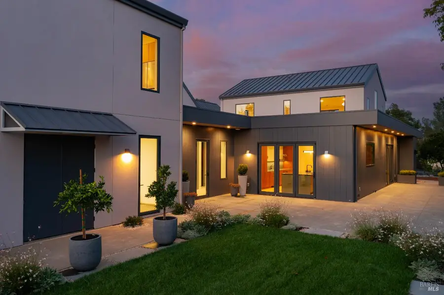 983 Grove Street, Healdsburg, CA 95448 - Image #2