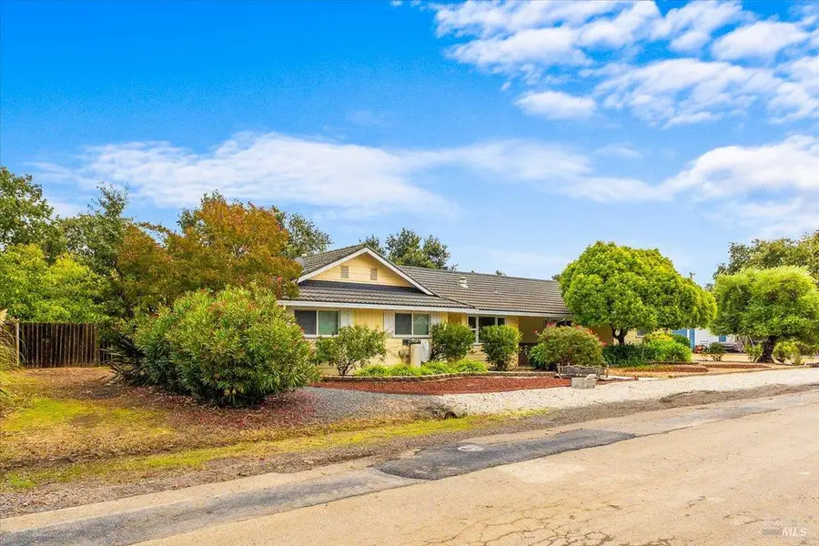 142 Coronation Drive, Santa Rosa, CA 95401 - Image #2