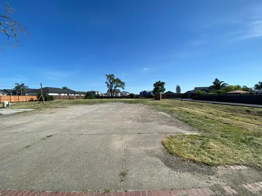 2016 Dennis Lane, Santa Rosa, CA 95403 - Image #2