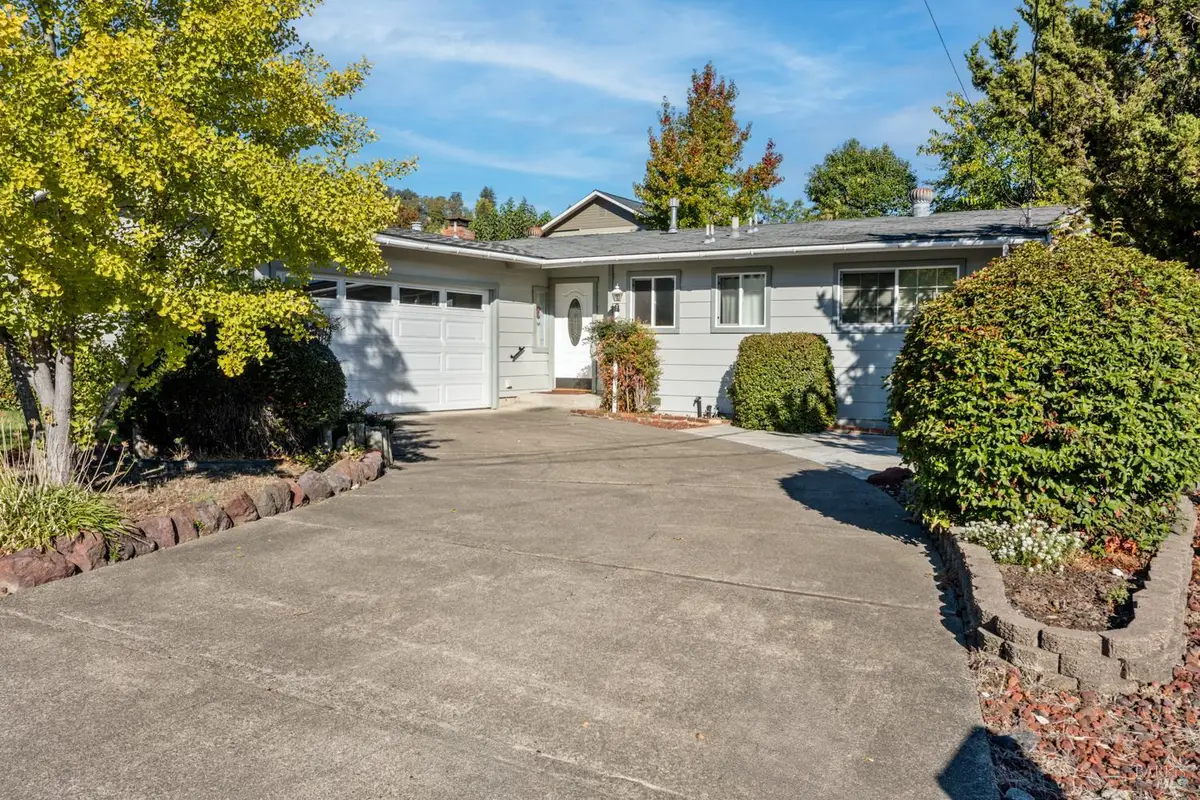 74 Fairview Court, Ukiah, CA 95482 - Image #1