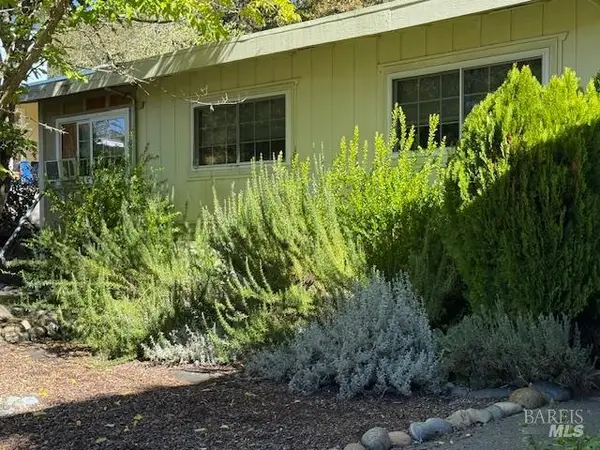 36 Hillside Drive, Willits, CA 95490