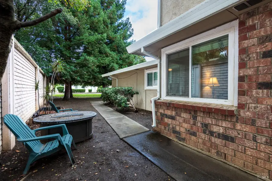 1930 Duxburry Lane #2, Vacaville, CA 95687 - Image #2