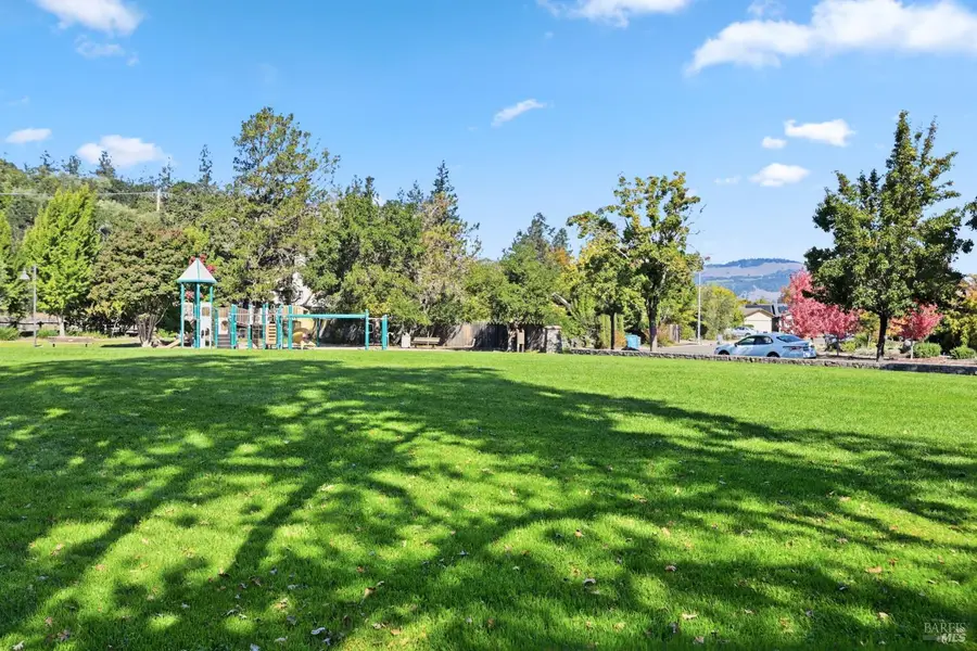 1124 Sunnyslope Drive, Santa Rosa, CA 95404 - Image #2