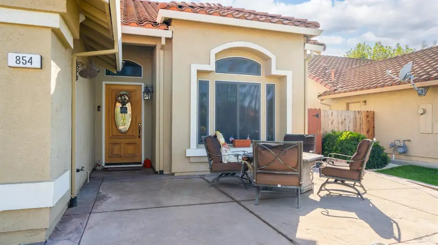 854 Owl Circle, Vacaville, CA 95687 - Image #3