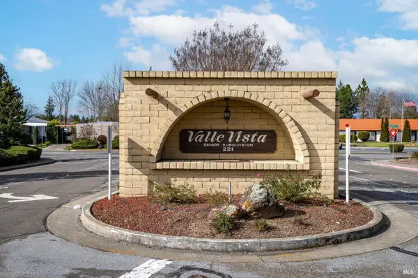 175 Westgate Circle, Santa Rosa, CA 95401