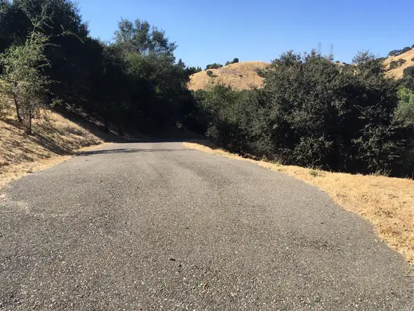 2024 Pinecrest Court, Vacaville, CA 95688