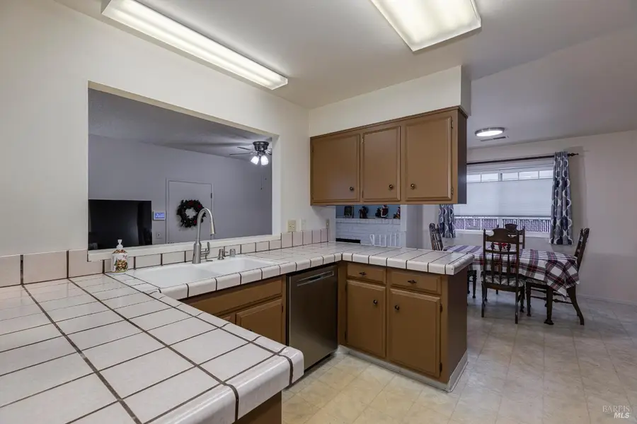 533 Albert Way, Petaluma, CA 94954 - Image #3