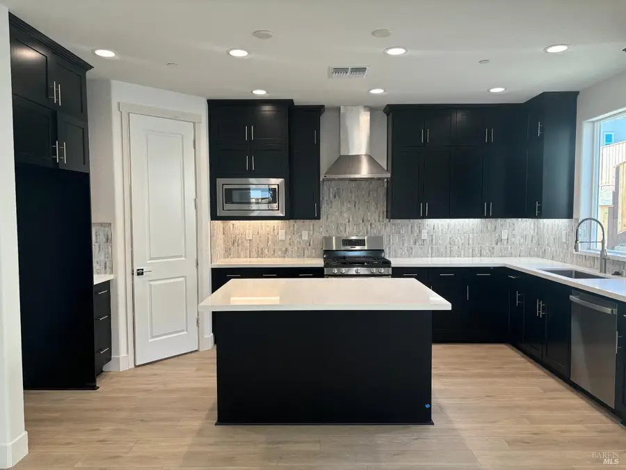 227 Echols Drive, Martinez, CA 94553 - Image #2