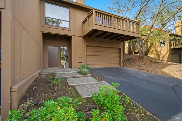 28 Oak Forest Place, Santa Rosa, CA 95409