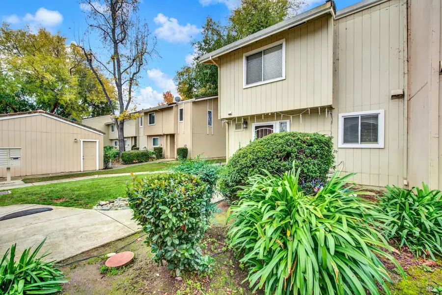 160 Arcadia Drive, Vacaville, CA 95687 - Image #2