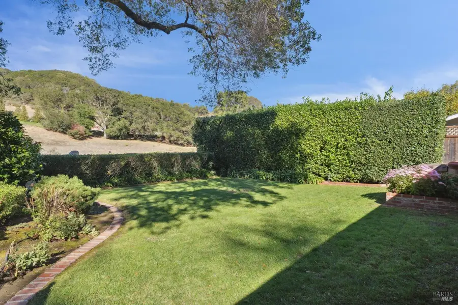 492 Fairway Drive, Novato, CA 94949 - Image #3