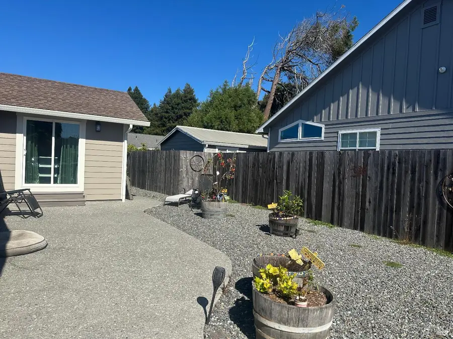 131 Halsey Way, Fort Bragg, CA 95437 - Image #2
